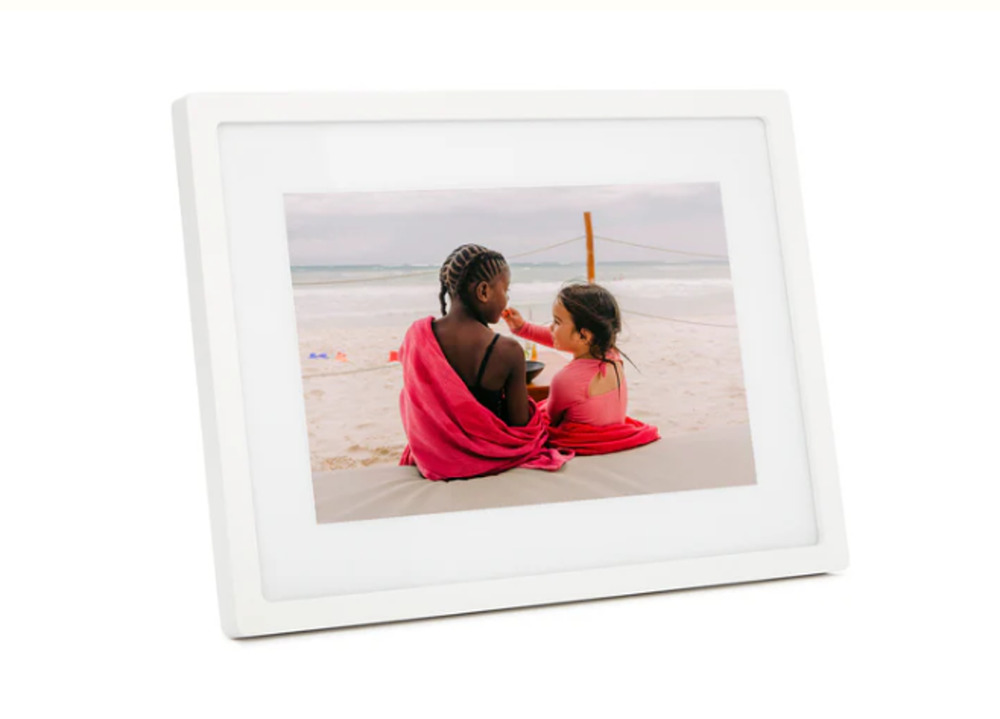 The Skylight Frame White 10-inch Wi-Fi Digital Picture Frame Brand New Sealed